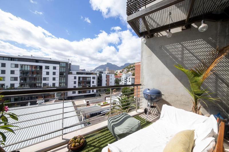 3 Bedroom Property for Sale in Green Point Western Cape